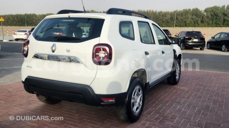 Big with watermark renault duster ashanti import dubai 56189