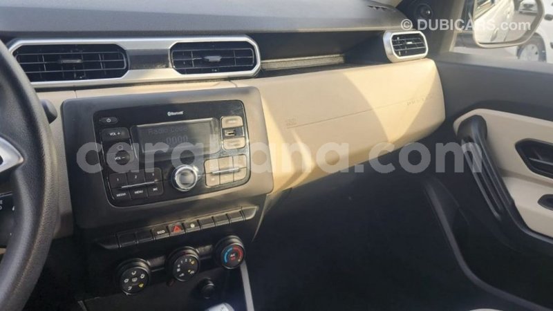 Big with watermark renault duster ashanti import dubai 56189