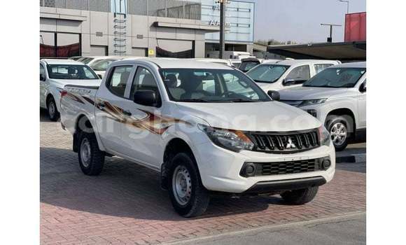 Sayi Imported Mitsubishi L200 White Mota in Import - Dubai a Ashanti Sayi Imported Mitsubishi L200 White Mota in Import - Dubai a Ashanti