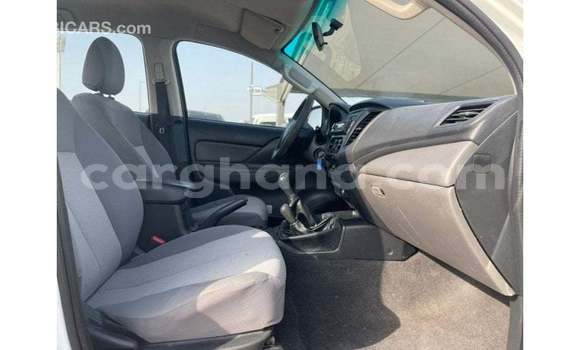 Sayi Imported Mitsubishi L200 White Mota in Import - Dubai a Ashanti Sayi Imported Mitsubishi L200 White Mota in Import - Dubai a Ashanti