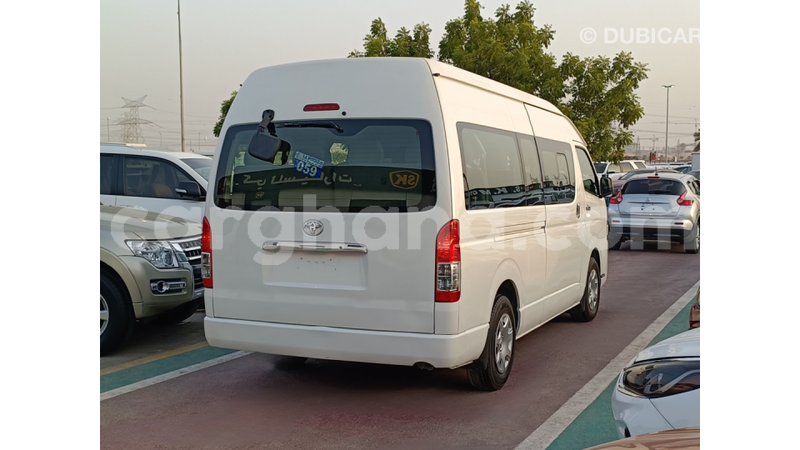 Big with watermark toyota hiace ashanti import dubai 56205