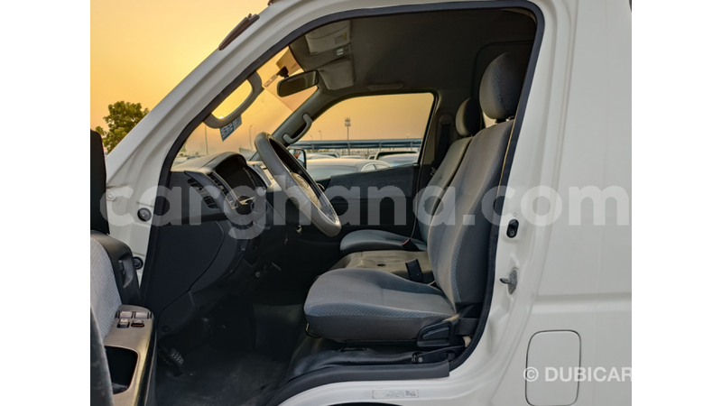 Big with watermark toyota hiace ashanti import dubai 56205