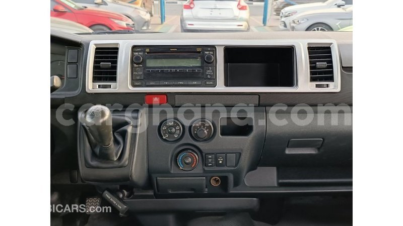 Big with watermark toyota hiace ashanti import dubai 56205