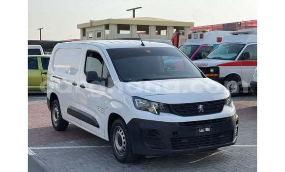 Sayi Imported Peugeot Partner White Mota in Import - Dubai a Ashanti