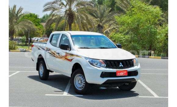 Buy Import Mitsubishi L200 White Car in Import - Dubai in Ashanti Buy Import Mitsubishi L200 White Car in Import - Dubai in Ashanti