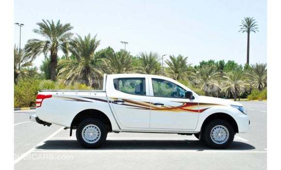 Buy Import Mitsubishi L200 White Car in Import - Dubai in Ashanti Buy Import Mitsubishi L200 White Car in Import - Dubai in Ashanti