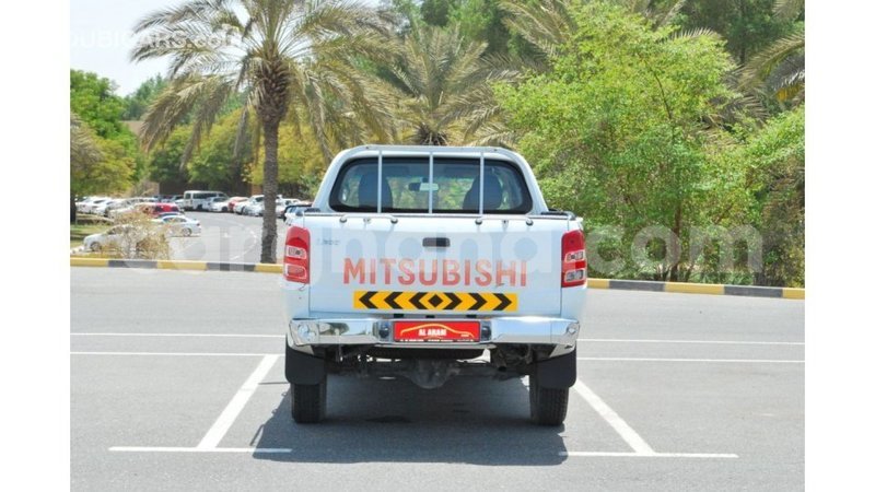 Big with watermark mitsubishi l200 ashanti import dubai 56228