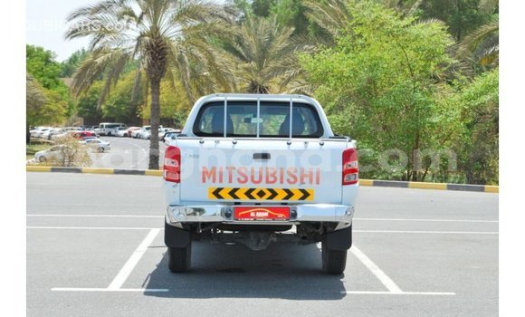 Buy Import Mitsubishi L200 White Car in Import - Dubai in Ashanti Buy Import Mitsubishi L200 White Car in Import - Dubai in Ashanti