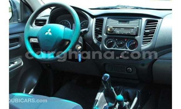 Buy Import Mitsubishi L200 White Car in Import - Dubai in Ashanti Buy Import Mitsubishi L200 White Car in Import - Dubai in Ashanti