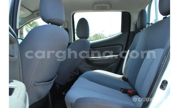 Buy Import Mitsubishi L200 White Car in Import - Dubai in Ashanti Buy Import Mitsubishi L200 White Car in Import - Dubai in Ashanti