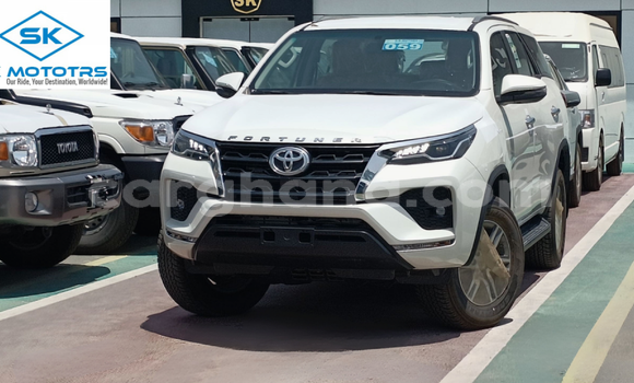Buy Import Toyota Fortuner White Car in Import - Dubai in Ashanti