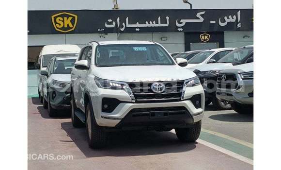 Buy Import Toyota Fortuner White Car in Import - Dubai in Ashanti Buy Import Toyota Fortuner White Car in Import - Dubai in Ashanti
