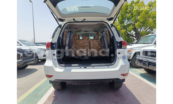 Buy Import Toyota Fortuner White Car in Import - Dubai in Ashanti Buy Import Toyota Fortuner White Car in Import - Dubai in Ashanti