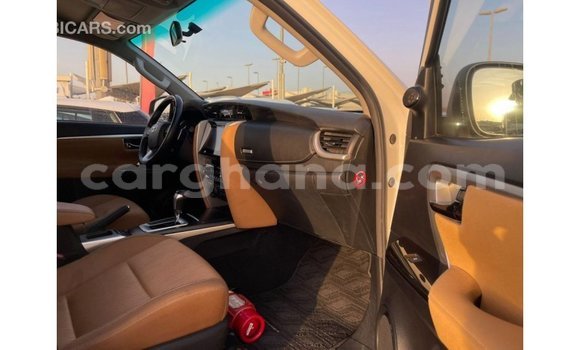 Ra Imported Toyota Fortuner funfun Ọkọ̀ in Import - Dubai ni Ashanti Ra Imported Toyota Fortuner funfun Ọkọ̀ in Import - Dubai ni Ashanti