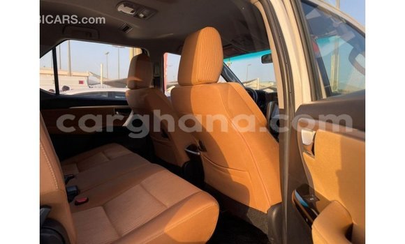 Ra Imported Toyota Fortuner funfun Ọkọ̀ in Import - Dubai ni Ashanti Ra Imported Toyota Fortuner funfun Ọkọ̀ in Import - Dubai ni Ashanti