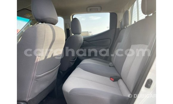 Sayi Imported Mitsubishi L200 White Mota in Import - Dubai a Ashanti Sayi Imported Mitsubishi L200 White Mota in Import - Dubai a Ashanti