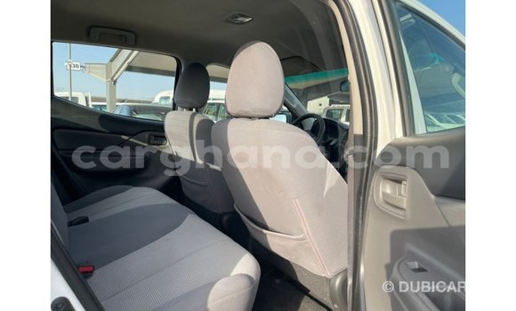 Sayi Imported Mitsubishi L200 White Mota in Import - Dubai a Ashanti Sayi Imported Mitsubishi L200 White Mota in Import - Dubai a Ashanti