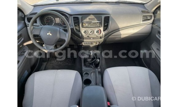 Sayi Imported Mitsubishi L200 White Mota in Import - Dubai a Ashanti Sayi Imported Mitsubishi L200 White Mota in Import - Dubai a Ashanti