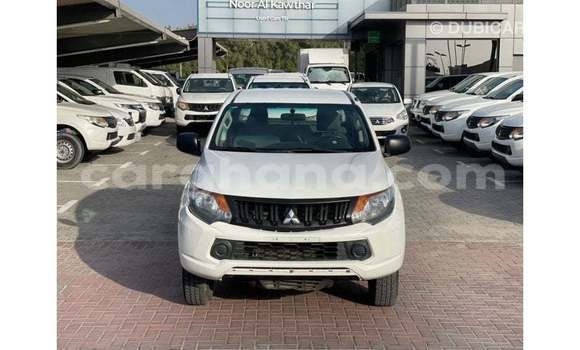 Ra Imported Mitsubishi L200 funfun Ọkọ̀ in Import - Dubai ni Ashanti Ra Imported Mitsubishi L200 funfun Ọkọ̀ in Import - Dubai ni Ashanti