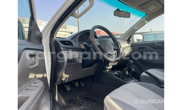Ra Imported Mitsubishi L200 funfun Ọkọ̀ in Import - Dubai ni Ashanti Ra Imported Mitsubishi L200 funfun Ọkọ̀ in Import - Dubai ni Ashanti