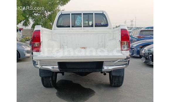 Buy Import Toyota Hilux White Car in Import - Dubai in Ashanti Buy Import Toyota Hilux White Car in Import - Dubai in Ashanti