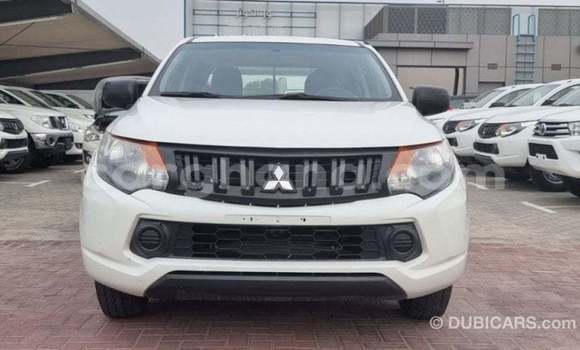Ra Imported Mitsubishi L200 funfun Ọkọ̀ in Import - Dubai ni Ashanti Ra Imported Mitsubishi L200 funfun Ọkọ̀ in Import - Dubai ni Ashanti