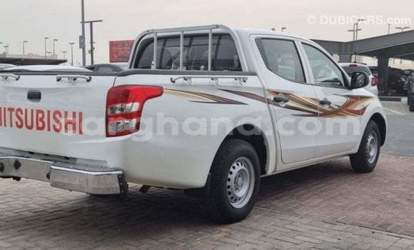 Ra Imported Mitsubishi L200 funfun Ọkọ̀ in Import - Dubai ni Ashanti Ra Imported Mitsubishi L200 funfun Ọkọ̀ in Import - Dubai ni Ashanti