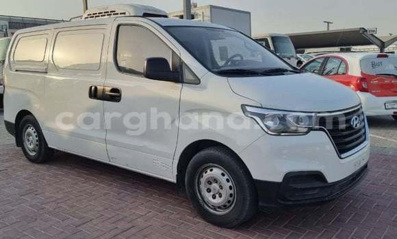 Ra Imported Hyundai Accent funfun Ọkọ̀ in Import - Dubai ni Ashanti Ra Imported Hyundai Accent funfun Ọkọ̀ in Import - Dubai ni Ashanti