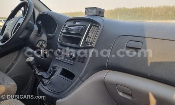 Ra Imported Hyundai Accent funfun Ọkọ̀ in Import - Dubai ni Ashanti Ra Imported Hyundai Accent funfun Ọkọ̀ in Import - Dubai ni Ashanti