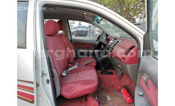 Buy Import Toyota Hilux White Car in Import - Dubai in Ashanti Buy Import Toyota Hilux White Car in Import - Dubai in Ashanti