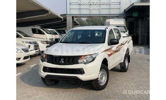 Buy Import Mitsubishi L200 White Car in Import - Dubai in Ashanti Buy Import Mitsubishi L200 White Car in Import - Dubai in Ashanti