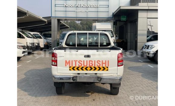 Buy Import Mitsubishi L200 White Car in Import - Dubai in Ashanti Buy Import Mitsubishi L200 White Car in Import - Dubai in Ashanti
