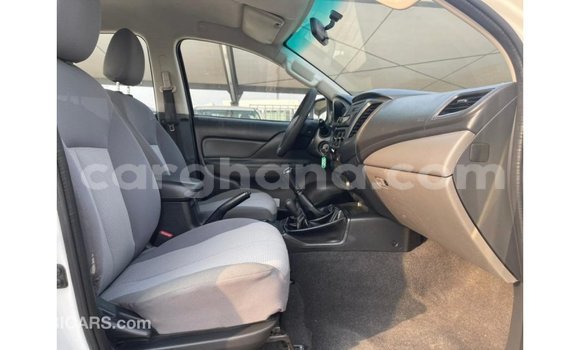 Buy Import Mitsubishi L200 White Car in Import - Dubai in Ashanti Buy Import Mitsubishi L200 White Car in Import - Dubai in Ashanti