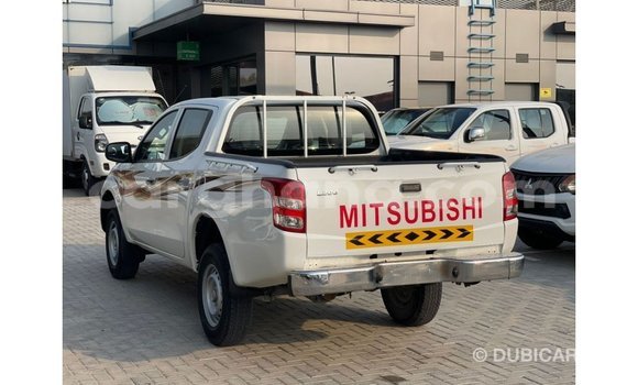 Ra Imported Mitsubishi L200 funfun Ọkọ̀ in Import - Dubai ni Ashanti Ra Imported Mitsubishi L200 funfun Ọkọ̀ in Import - Dubai ni Ashanti