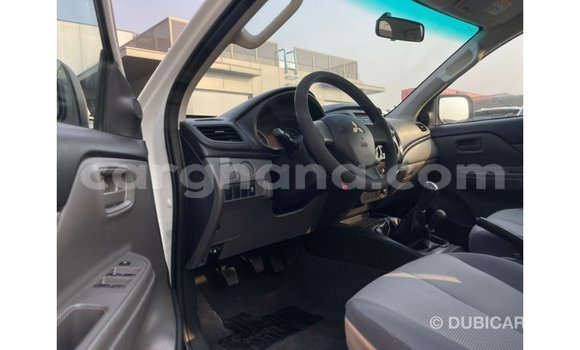 Ra Imported Mitsubishi L200 funfun Ọkọ̀ in Import - Dubai ni Ashanti Ra Imported Mitsubishi L200 funfun Ọkọ̀ in Import - Dubai ni Ashanti