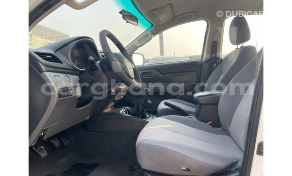 Ra Imported Mitsubishi L200 funfun Ọkọ̀ in Import - Dubai ni Ashanti Ra Imported Mitsubishi L200 funfun Ọkọ̀ in Import - Dubai ni Ashanti