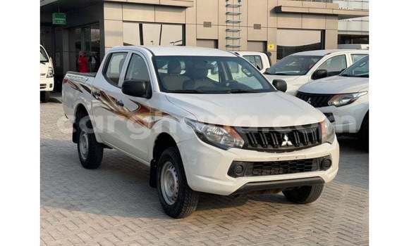 Buy Import Mitsubishi L200 White Car in Import - Dubai in Ashanti Buy Import Mitsubishi L200 White Car in Import - Dubai in Ashanti