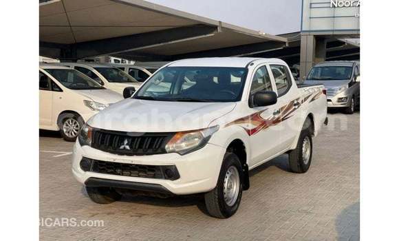 Buy Import Mitsubishi L200 White Car in Import - Dubai in Ashanti Buy Import Mitsubishi L200 White Car in Import - Dubai in Ashanti