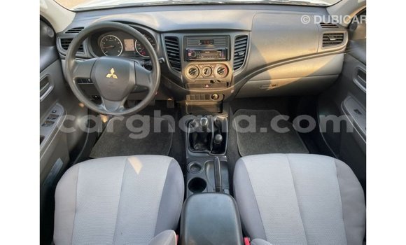 Buy Import Mitsubishi L200 White Car in Import - Dubai in Ashanti Buy Import Mitsubishi L200 White Car in Import - Dubai in Ashanti