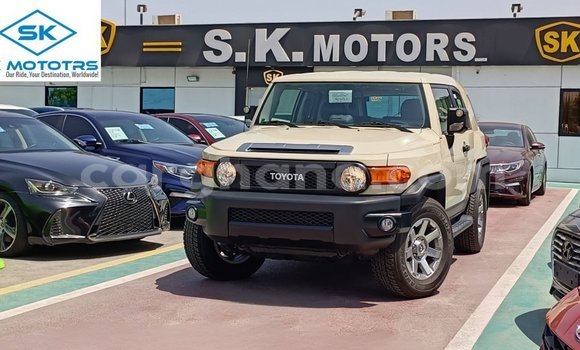 Buy Import Toyota FJ Cruiser Beige Car in Import - Dubai in Ashanti