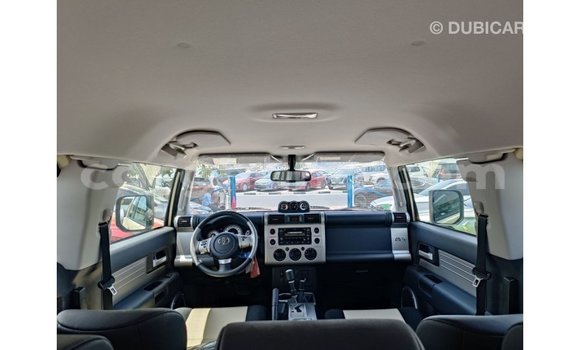 Buy Import Toyota FJ Cruiser Beige Car in Import - Dubai in Ashanti Buy Import Toyota FJ Cruiser Beige Car in Import - Dubai in Ashanti