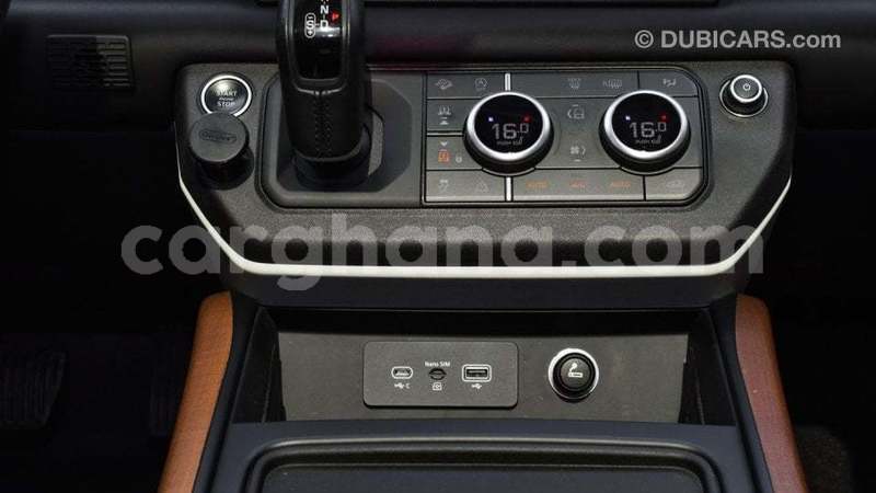 Big with watermark land rover defender ashanti import dubai 56291