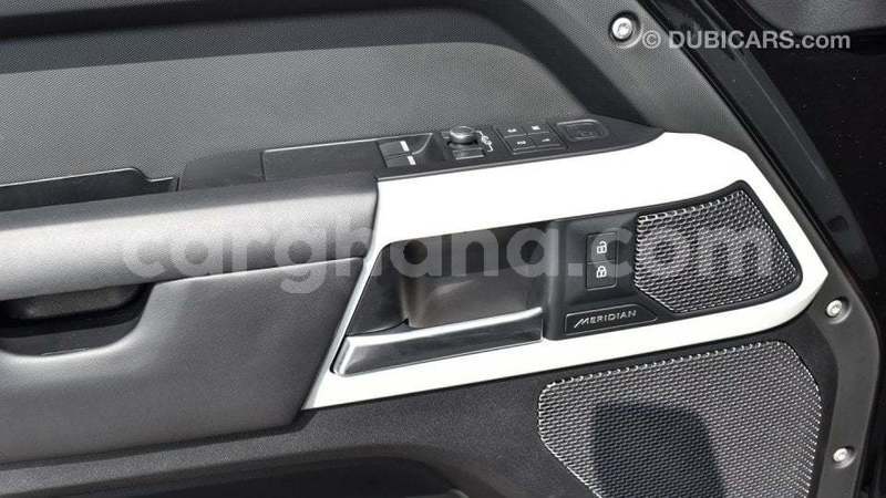 Big with watermark land rover defender ashanti import dubai 56291