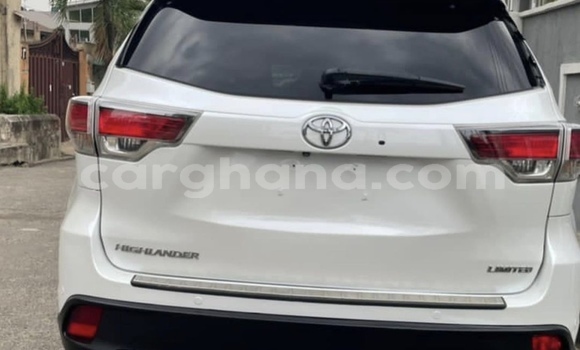Buy Used Toyota Highlander White Car in Accra in Greater Accra Buy Used Toyota Highlander White Car in Accra in Greater Accra