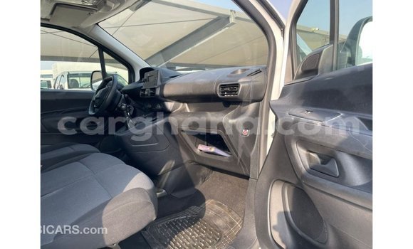 Ra Imported Peugeot Partner funfun Ọkọ̀ in Import - Dubai ni Ashanti Ra Imported Peugeot Partner funfun Ọkọ̀ in Import - Dubai ni Ashanti