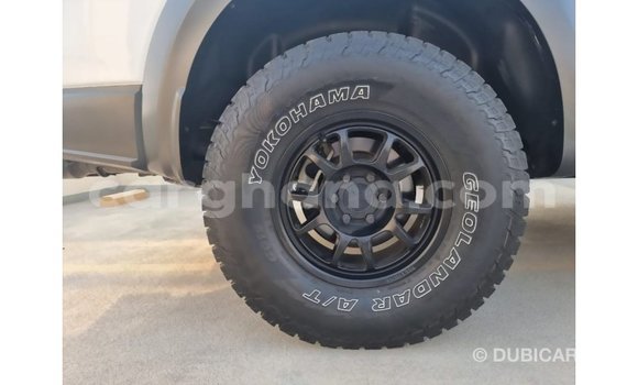 Ra Imported Ford Club Wagon funfun Ọkọ̀ in Import - Dubai ni Ashanti Ra Imported Ford Club Wagon funfun Ọkọ̀ in Import - Dubai ni Ashanti