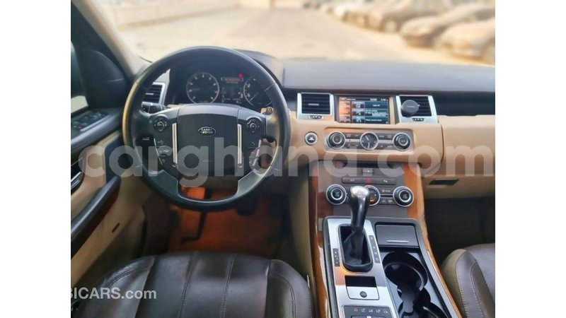 Big with watermark land rover range rover ashanti import dubai 56325