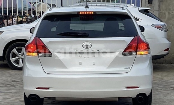Buy Used Toyota Venza White Car in Accra in Greater Accra Buy Used Toyota Venza White Car in Accra in Greater Accra