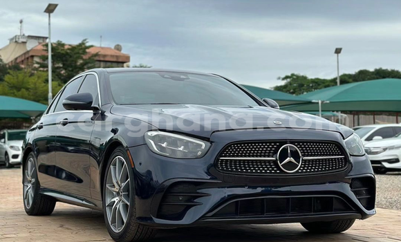 Sayi Na hannu Mercedes‒Benz E-klasse Black Mota in Accra a Greater Accra