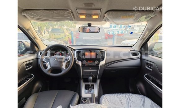 Ra Imported Mitsubishi L200 funfun Ọkọ̀ in Import - Dubai ni Ashanti Ra Imported Mitsubishi L200 funfun Ọkọ̀ in Import - Dubai ni Ashanti